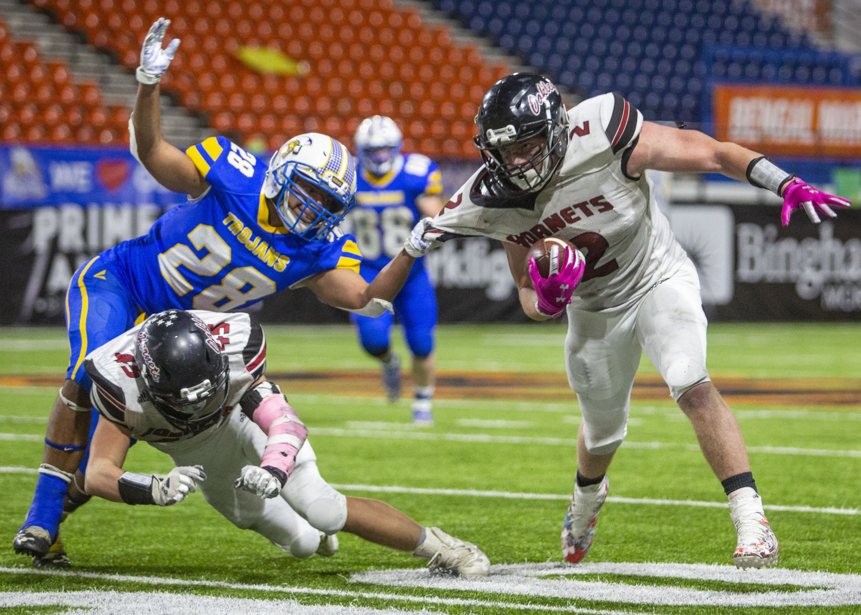 Oakley claims state title